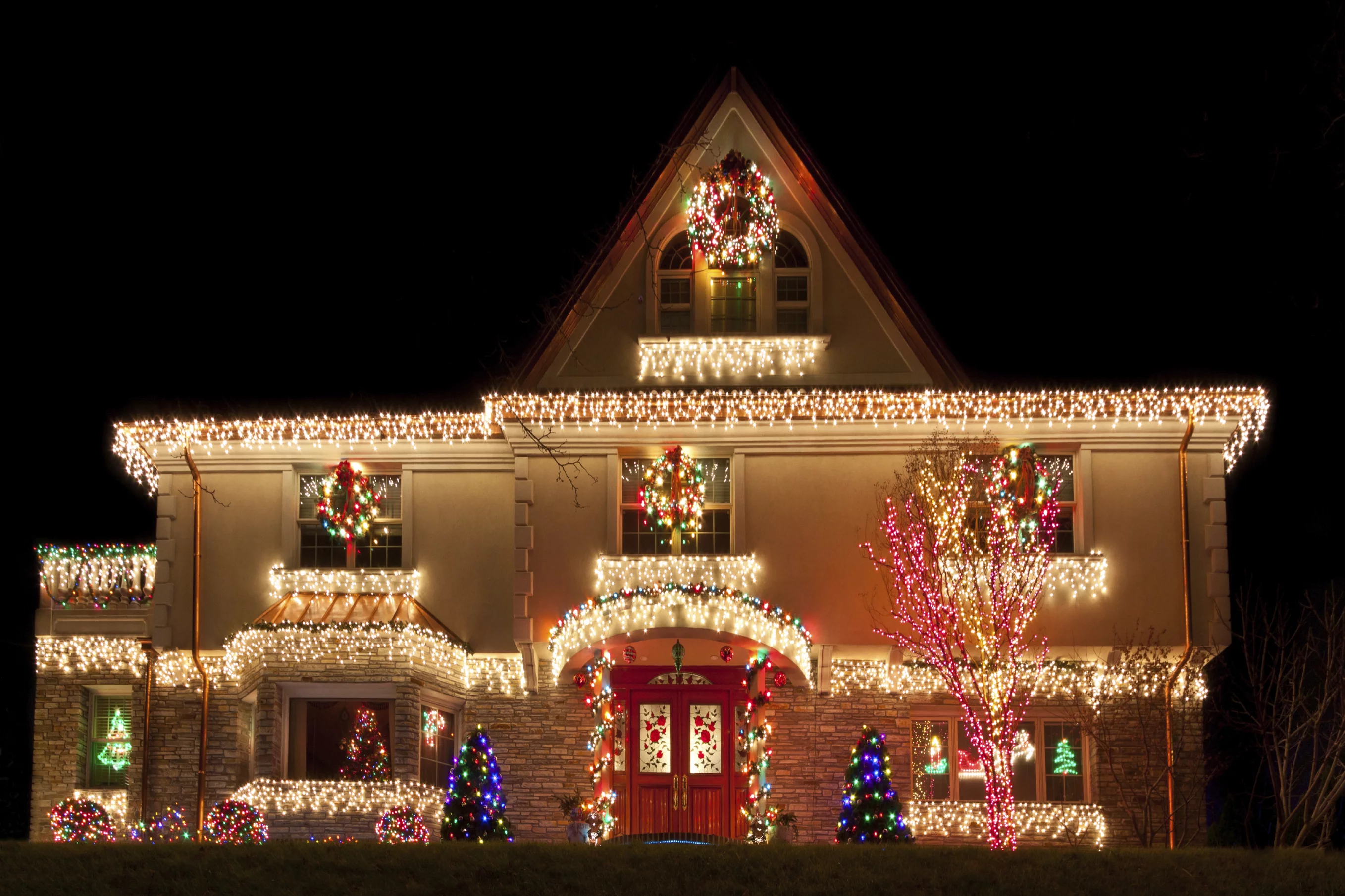 Christmas Lighting Installation in Michigan | Blog | Grosse Ile Lawn ...